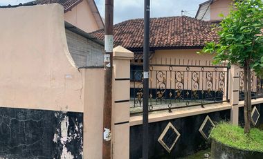 DI JUAL TANAH LUAS, MURAH DI KRICAK, DEKAT TUGU JOGJA