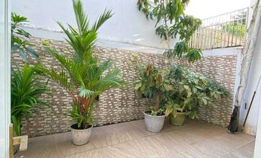 Include Furnished rumah  mewah graha candi golf