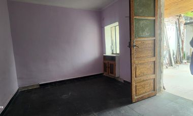 Casa en  Ovidio Lagos a metros de Av. Almafuerte