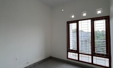 Rumah Baru 2 lantai Strategis Siap Huni di Griya Buana Asri Potorono