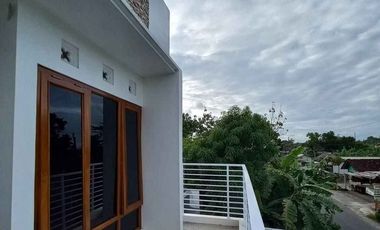 Rumah Baru 2 lantai Strategis Siap Huni di Griya Buana Asri Potorono