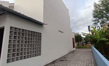 Rumah Baru 2 lantai Strategis Siap Huni di Griya Buana Asri Potorono