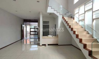 rumah mewah seteran tengah kota SIAP HUNI