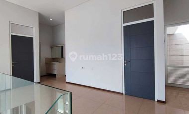 rumah mewah seteran tengah kota SIAP HUNI