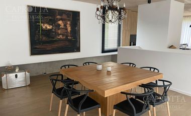 Casa en  venta Costa Esmeralda barrio Deportivo con piscina impecable