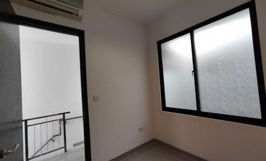 DISEWAKAN RUMAH CLUSTER CALIFORNIA MILENIAL PIK2 SEMIFURNISHED