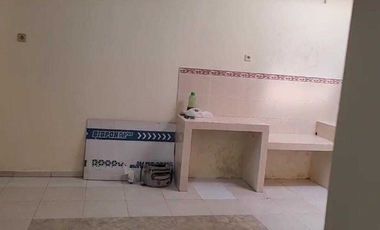 rumah luas bersih bagus dekat uns moewardi dr oen