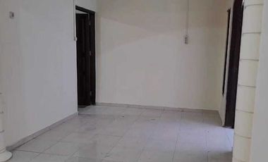 rumah luas bersih bagus dekat uns moewardi dr oen