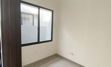 DISEWAKAN MURAH RUMAH MILENIAL PIK 2 KOSONGAN UK 4,5X10