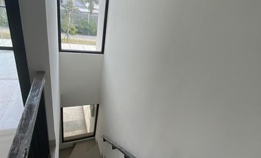 DISEWAKAN MURAH RUMAH MILENIAL PIK 2 KOSONGAN UK 4,5X10