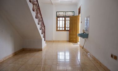 Disewakan Rumah 5 BR dekat Summarecon Bekasi