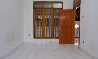 Disewakan Rumah 5 BR dekat Summarecon Bekasi