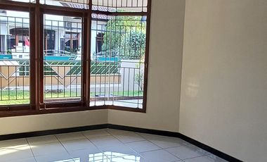 Rumah Besar Semi Furnise Dekat AKPOL Di Permata Semeru Siap Pakai