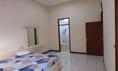 Rumah Besar Semi Furnise Dekat AKPOL Di Permata Semeru Siap Pakai