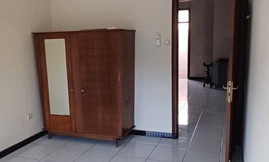 Rumah Besar Semi Furnise Dekat AKPOL Di Permata Semeru Siap Pakai