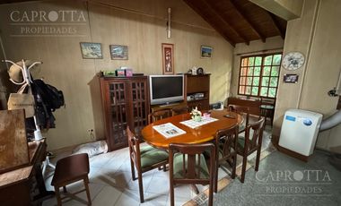 CASA EN VENTA LOTE PROPIO 8,66 X 26