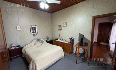 CASA EN VENTA LOTE PROPIO 8,66 X 26