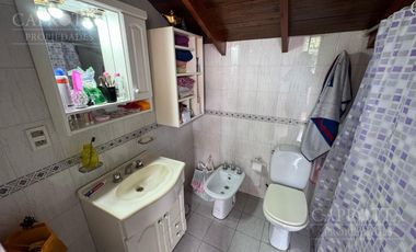 CASA EN VENTA LOTE PROPIO 8,66 X 26