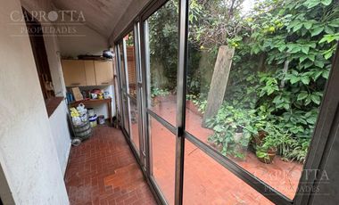 CASA EN VENTA LOTE PROPIO 8,66 X 26