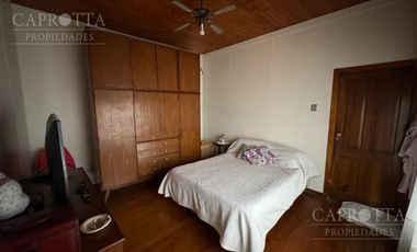 CASA EN VENTA LOTE PROPIO 8,66 X 26