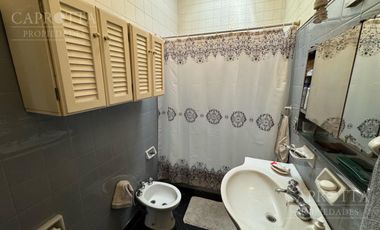 CASA EN VENTA LOTE PROPIO 8,66 X 26