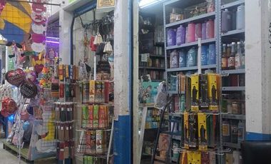 Locales comerciales en venta en el Mercado Tacuba, CDMX.