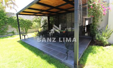 PRADERAS DE LA HACIENDA: Soberbia residencia con amplio jardín y alberca.
