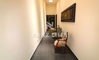 PRADERAS DE LA HACIENDA: Soberbia residencia con amplio jardín y alberca.