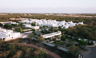 Casa de Autor en Venta – Norte de Mérida | Club Residencial con +15 Amenidades