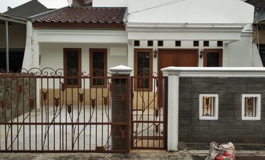 Rumah dijual di Taman Alfa Indah Joglo Kembangan Dekat Tol Siap Huni