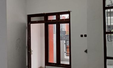 Rumah Cantik di Bolon Colomadu dekat Ke Bandara