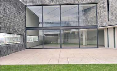 DEPARTAMENTO AMUEBLADO PISO 9 EN RENTA EN MIRA DIAMANTE QUERETARO GIR