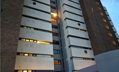 DEPARTAMENTO AMUEBLADO PISO 9 EN RENTA EN MIRA DIAMANTE QUERETARO GIR