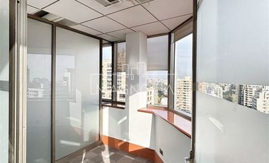 Oficina en Arriendo en A pasos del Metro Tobalaba, a pasos del MUT