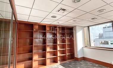 Oficina en Arriendo en A pasos del Metro Tobalaba, a pasos del MUT
