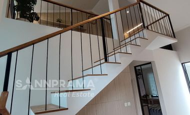 Rumah Mezanine dalam cluster pasir putih