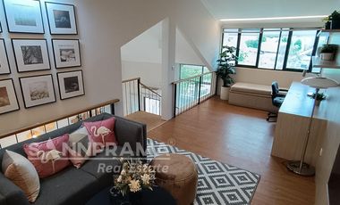 Rumah Mezanine dalam cluster pasir putih