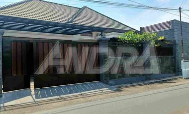 Rumah di jual solo sumber manahan fajar indah colomadu
