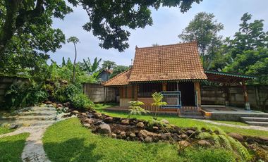 Rumah Vila Javanesse Style dijual Murah, Luas, Asri Purwakarta, SHM