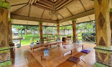 Rumah Vila Javanesse Style dijual Murah, Luas, Asri Purwakarta, SHM