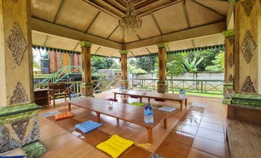 Rumah Vila Javanesse Style dijual Murah, Luas, Asri Purwakarta, SHM