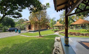 Rumah Vila Javanesse Style dijual Murah, Luas, Asri Purwakarta, SHM