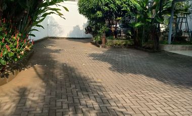 Rumah dijual Murah 2 Lt. Ciracas, Jakarta Timur 5 menit Kp.Rambutan