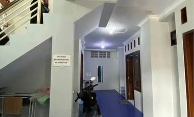 DIJUAL KOST UMS 10 KT