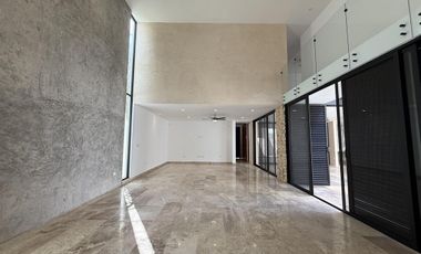 CASA EN VENTA MERIDA, PRIVADA MANANTIALES DE COCOYOLES, ENTREGA INMEDIATA.