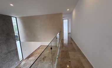 CASA EN VENTA MERIDA, PRIVADA MANANTIALES DE COCOYOLES, ENTREGA INMEDIATA.