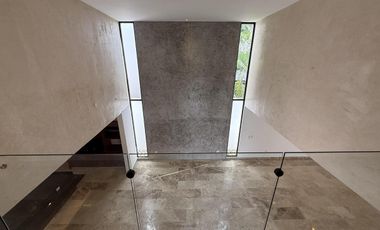 CASA EN VENTA MERIDA, PRIVADA MANANTIALES DE COCOYOLES, ENTREGA INMEDIATA.