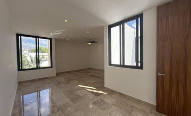 CASA EN VENTA MERIDA, PRIVADA MANANTIALES DE COCOYOLES, ENTREGA INMEDIATA.