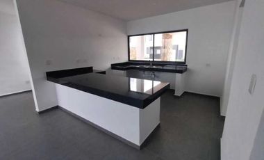 CASA EN VENTA MERIDA, CONKAL, PRIVADA TAGORA, MOD AMBAR, ENTREGA INMEDIATA.