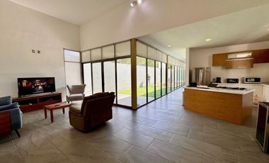 CASA EN VENTA MÉRIDA, CONKAL, PRIVADA ARBOREA RESIDENCIAL, 1 PLANTA, EQUIPADA.